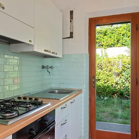 Vakantiehuis Peaceful Near The